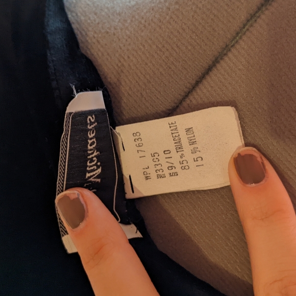 Vintage NWT black velvet midi dress with full sleeves! medium/small 9/10 - Picture 8 of 8